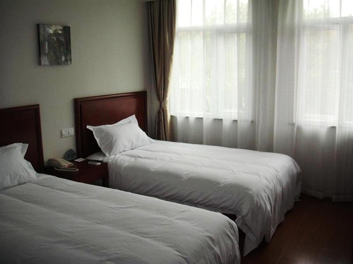 Greentree Inn Zhejiang Ningbo Dongqian Lake Yinxian Avenue North Mozhi Road Business Hotel Exterior photo